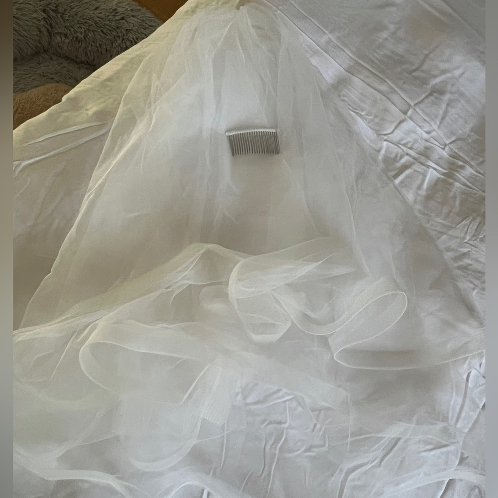 Two Tier Horsehair Edge Fingertip Wedding Veil